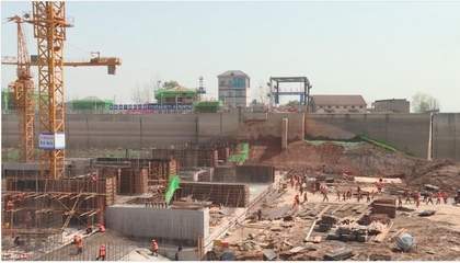 李摯調研華容六門閘排澇工程施工進展，強調質量與進度并重