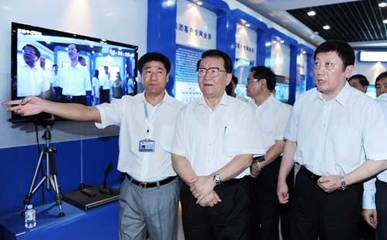 李長春 以高度的文化自覺與文化自信,扎實推進文化體制改革——兼論簡視傳媒的時代使命